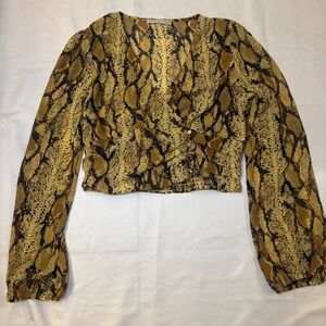 Active USA Snake Print Ruched Crop Blouse